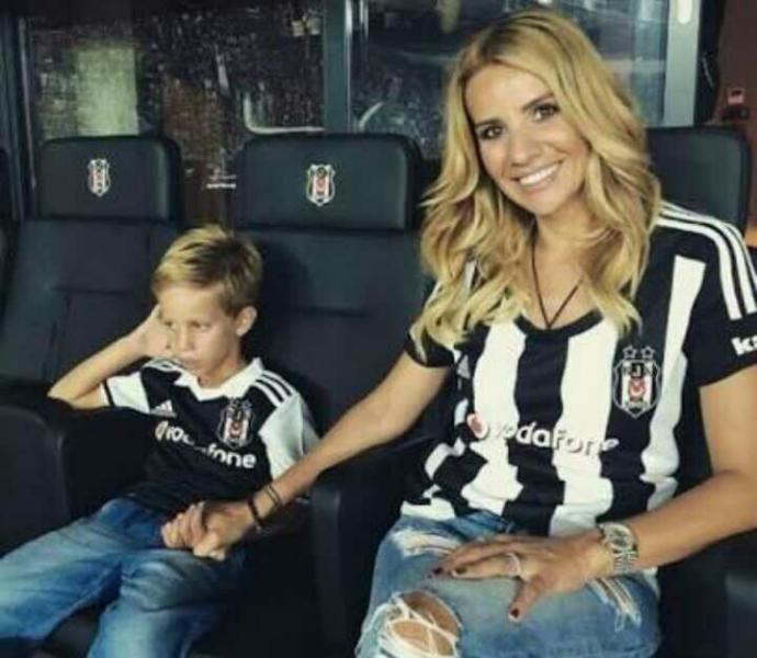 Son zamanların popüler ünlüleri neden Beşiktaşlı ??