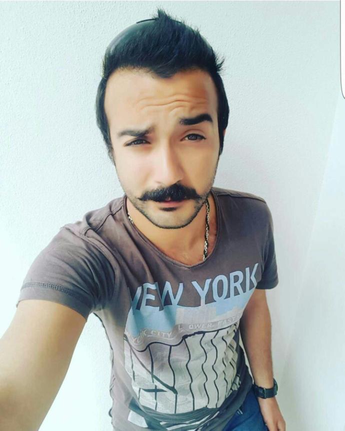 Bıyıklar Protez Mi? Yoksa Devam mı etmeli?😂?