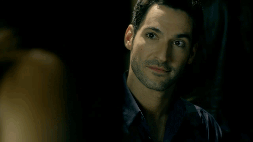 Tom Ellis karizmatik bir adam değil mi ?