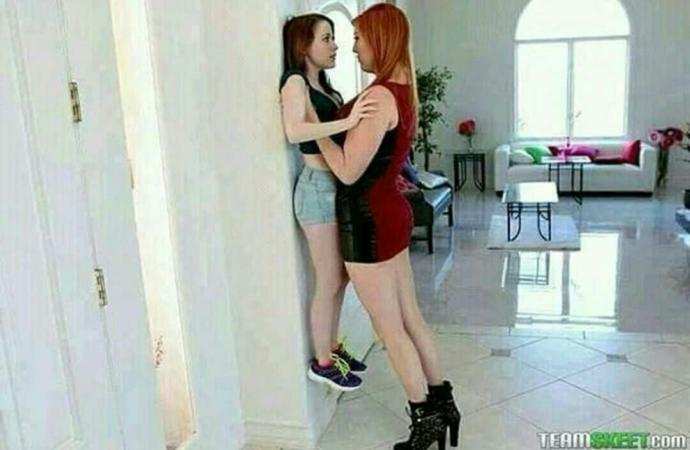 Ödevini yapmadığı için kızını döven anne??