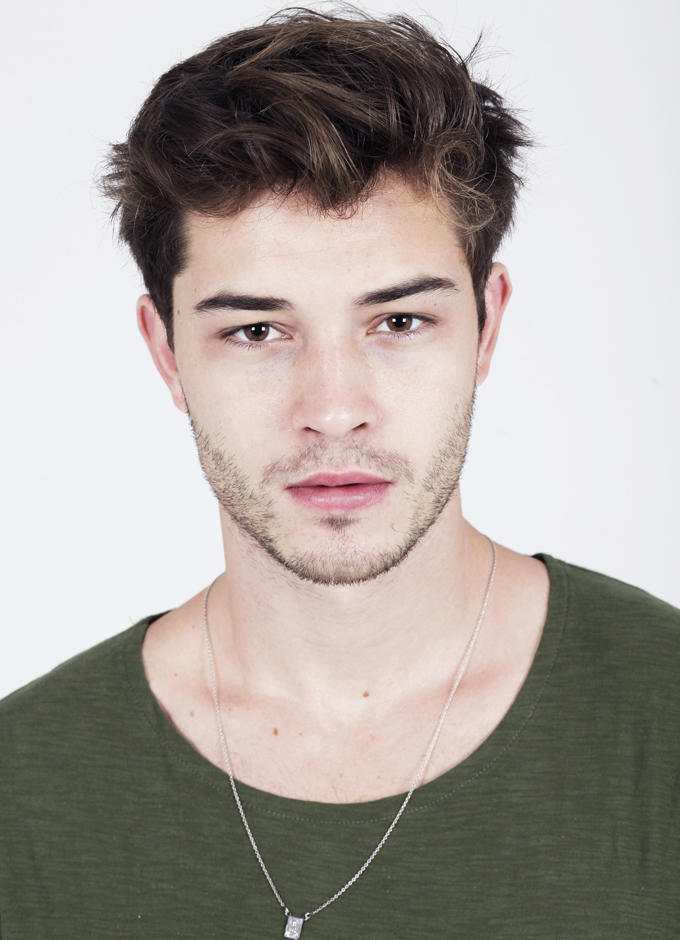 francisco lachowski yakısıklımı nasıl buluyorsunuz ?
