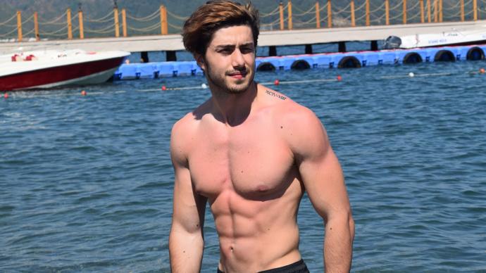 Dev Anket sizce en iyi Türk bodybuilding youtuberı hangisi ?