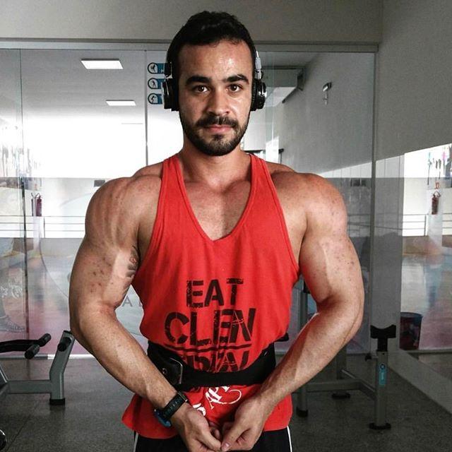 Dev Anket sizce en iyi Türk bodybuilding youtuberı hangisi ?