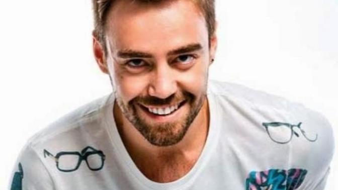 ''Murat Dalkılıç'' mı ''Murat Boz'' mu daha yakışıklı?