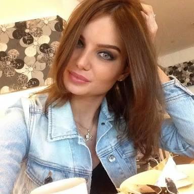 Azerbaycan kızları çok güzel değiller mi siz ne düşünüyorsunuz? 