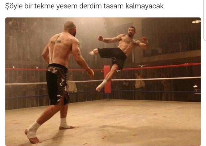 Size böyle bir tekme atsam derdiniz , tasanız kalır mı?