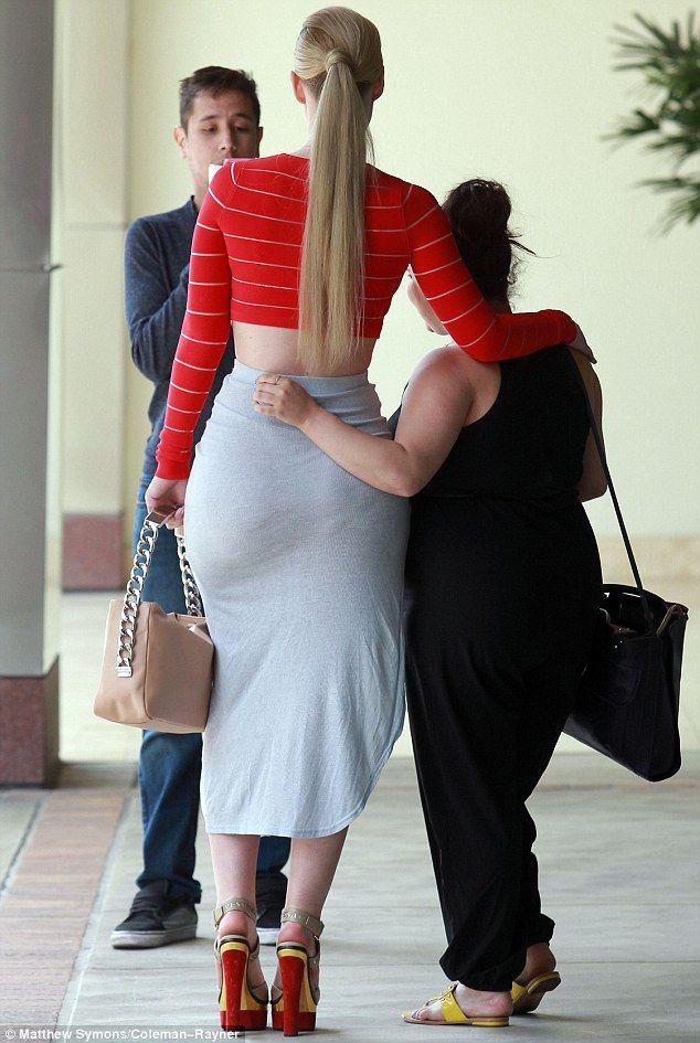 İggy Azalea fiziği nasıl?