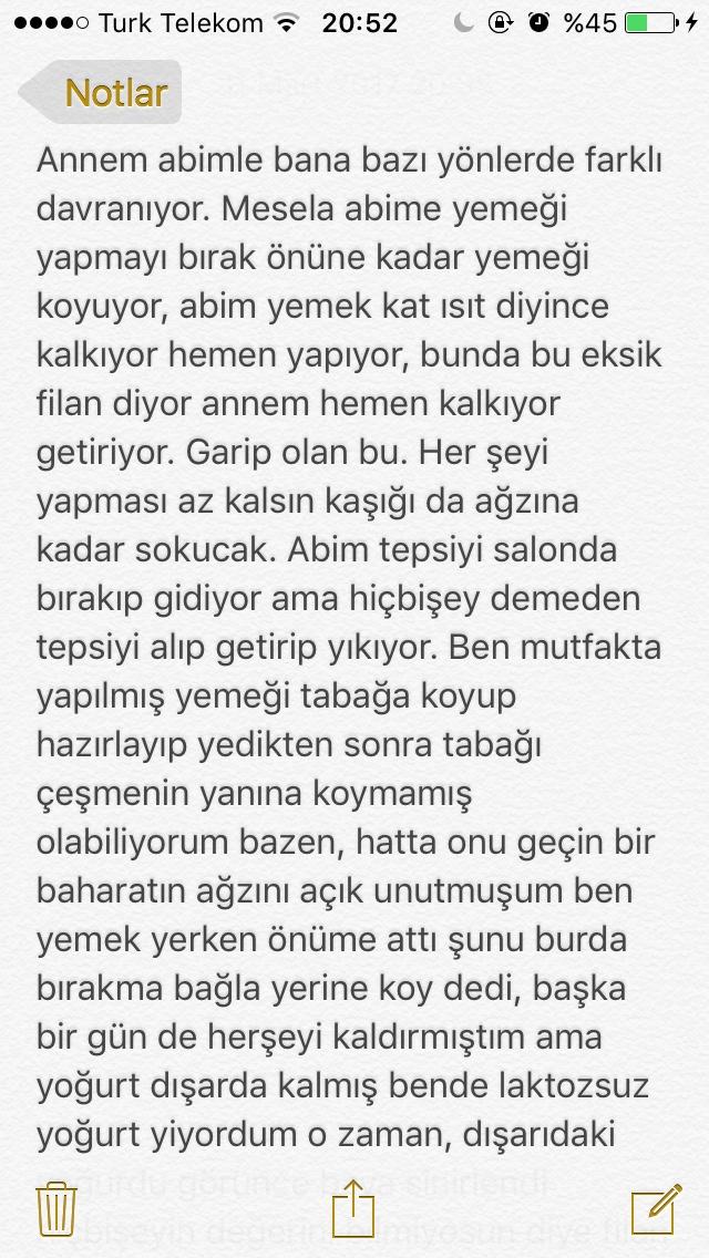 Abimle bana farklı davranıyor?