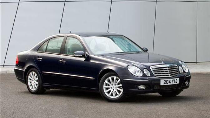 SİZCE MERCEDES E220(W211) Mİ YOKSA BMW 5 SERİSİ (E60) MI?