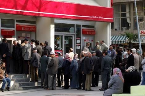 Sizce Türkiye'de emeklilik yaşı kac olmalıdır?
