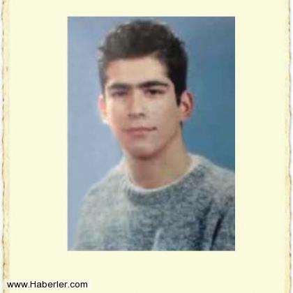 BURAK ÖZÇİVİT KAŞLARINI ALDIRMIYOR MU ?