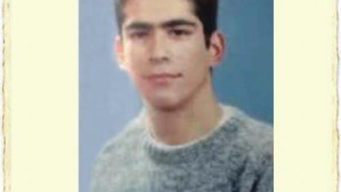 BURAK ÖZÇİVİT KAŞLARINI ALDIRMIYOR MU?