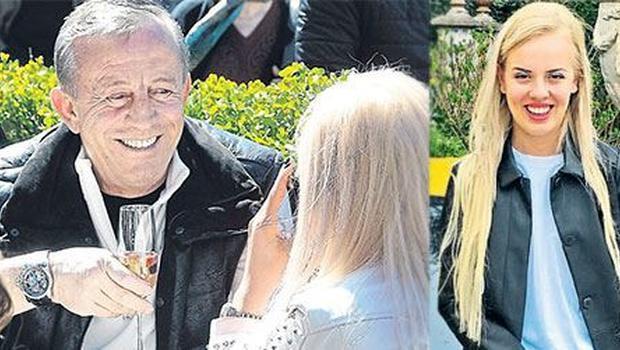 Sabah kahvaltısında hiç şampanya içtiniz mi?