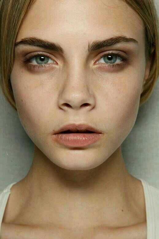 Sizce Cara Delevingne güzel mi??