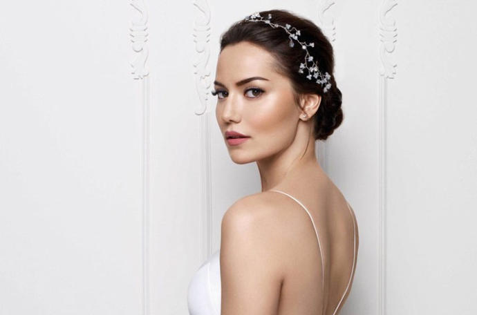 Dünyanın En Güzel Kadını listesinde Fahriye Evcen de var! Türk kadınının güzelliği şerefine bayrakları asalım mı?