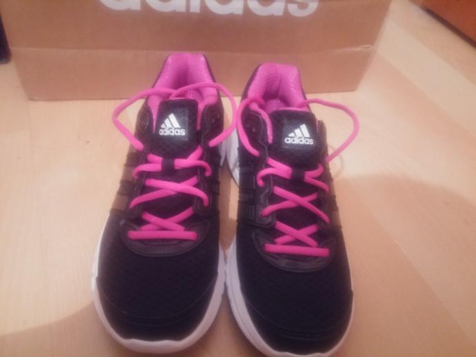 Adidas ayakkabılarım güzel mi?