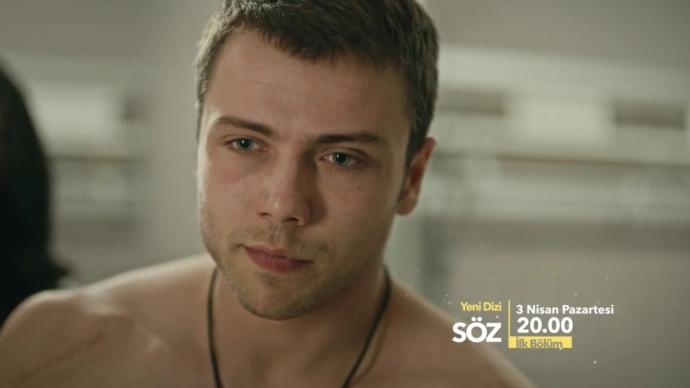 Tolga Sarıtaş çok yakışıklı değil mi ya?