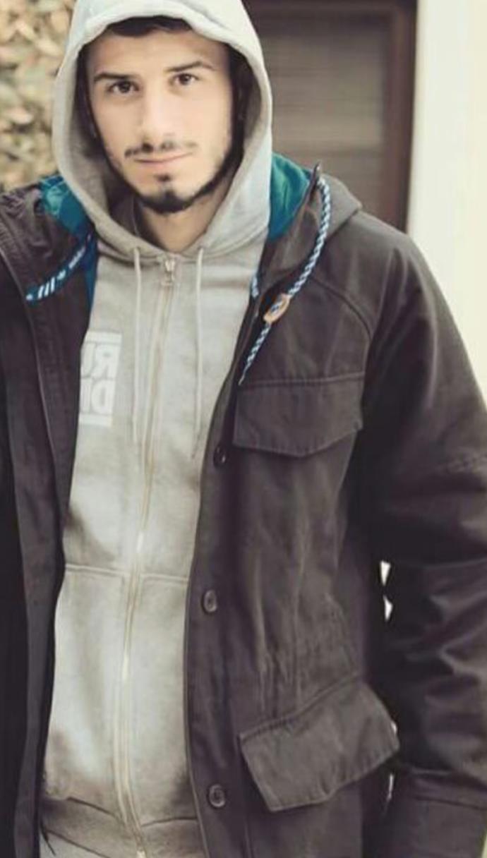 Oğuzhan Özyakup sizce yakısıklı mı?