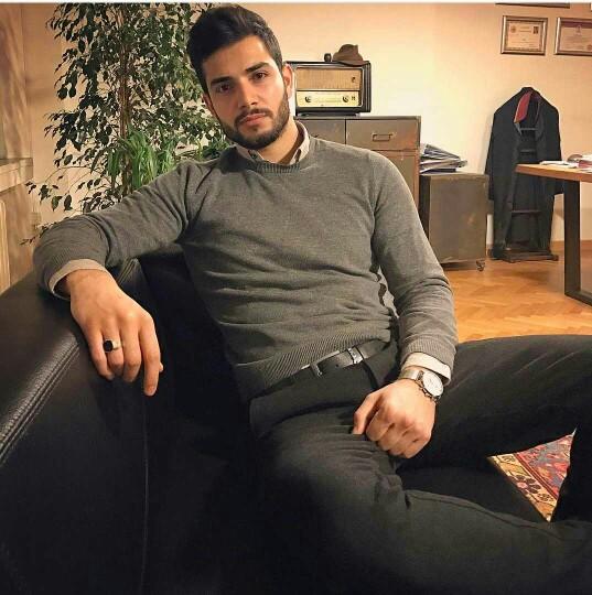 Hangi yakışıklı çok daha yakışıklı diğerlerinden😂??