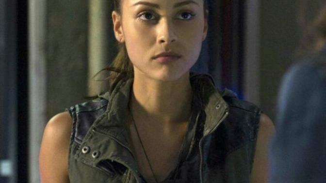 SİZCE BU THE 100 KIZLARINDAN HANGİSİ DAHA GÜZEL?