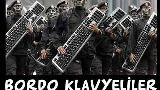 Bordo Bereli Klavye Komandosu (Pembe Bereli olanları da mevcuttur) ne demektir?