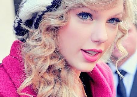Katy Perry mi daha çekici Taylor Swift mi?