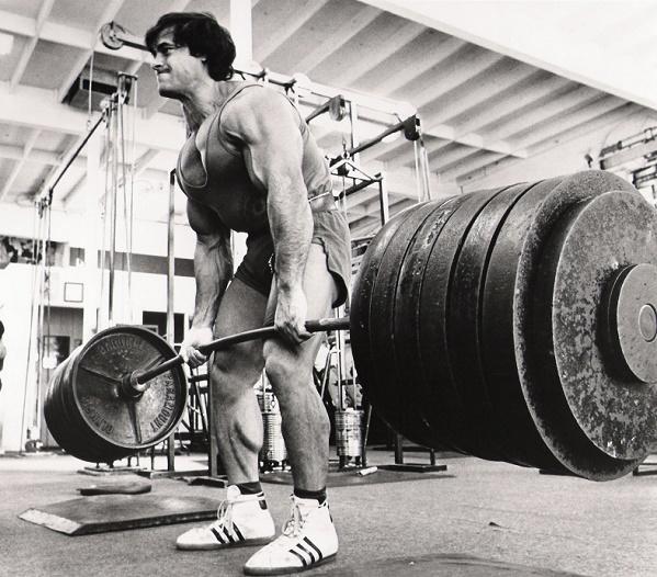 Squat, bench press, deadlift max/rep'iniz kac?