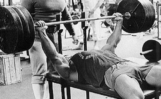 Squat, bench press, deadlift max/rep'iniz kac?