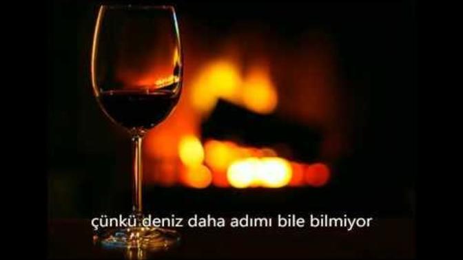 Sevdiğin şeyi elde edemezsen, sahip olduğun şeyleri sevmeyi öğrenir misin?