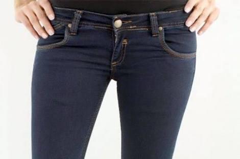 Kızlar, Kot Pantolon da Önü fermuarlı mı Yoksa Düğmeli mi tercih edersiniz buna dikkat edermisiniz?