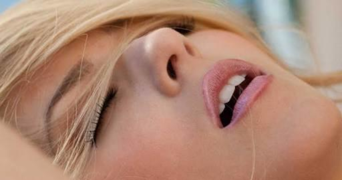 Jinsiy aloqadan keyin yaladi porno video