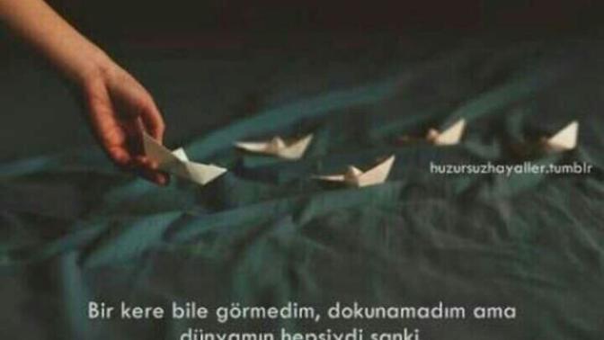 Görmediği, hissetmediği bir şeyi özler mi insan?