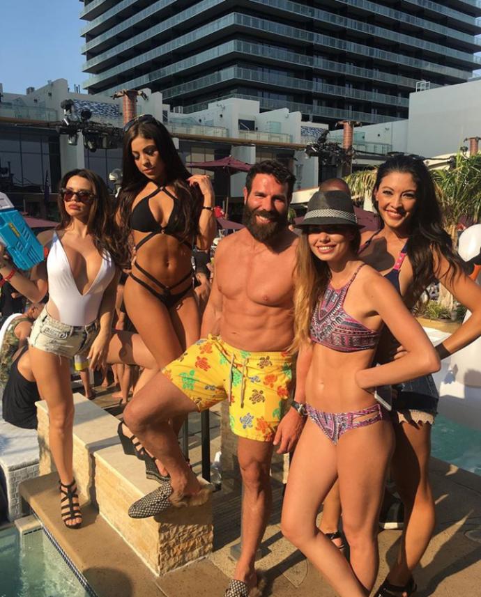 Kendisini Dan Bilzerian ile bir tutan Taha Özer hakkında ne düşünüyorsunuz 😂 ?