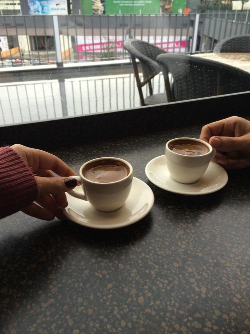 Kahve içmek beyne, cilde ve vücuda faydalı! Peki siz kahve tüketiyor