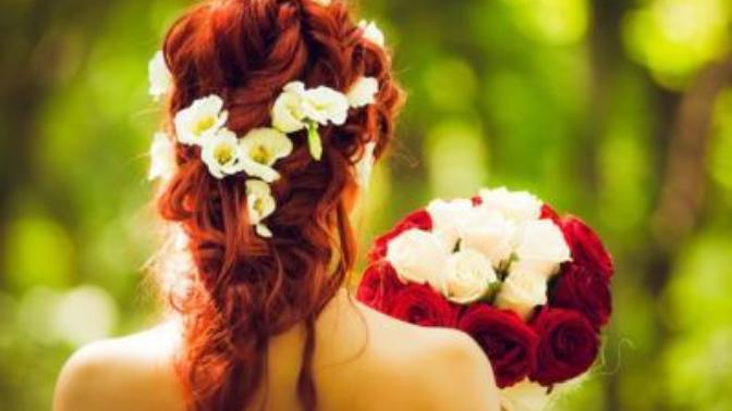 25-30 yaş arası bir kadına hangi saç rengi daha çok yakışır?