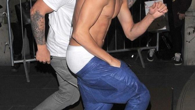 Justin Bieber'ın pantolonu hakkında ne düşünüyorsunuz?