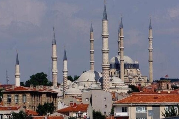 Sevgilimin annesine ve ablasına bayram mesajı atacağım, ne yazabilirim?