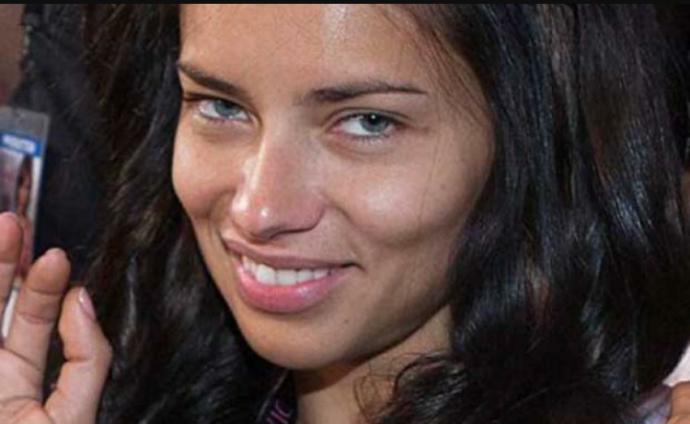 Adriana  limanın   makyajsiz   haline   ne  diyorsunuz 😕😱😱? 