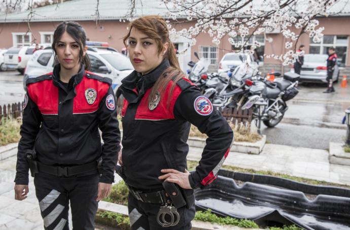 Aranızda polis olan var mı :) ??