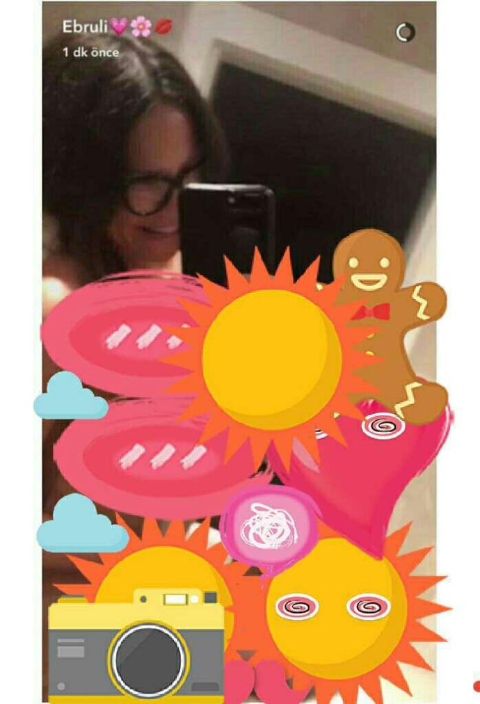 Ebru Şallı bu foto bana ait değil diyor sizce??