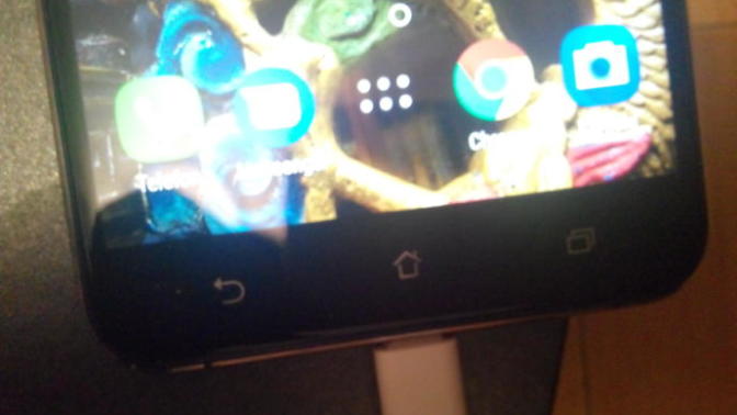 Arkadaşlar yeni telefon aldım ama menü tuşu yok. Bazı uygulamalarda bu tuşu kullanmak gerekiyor. Ne yapmalıyım?