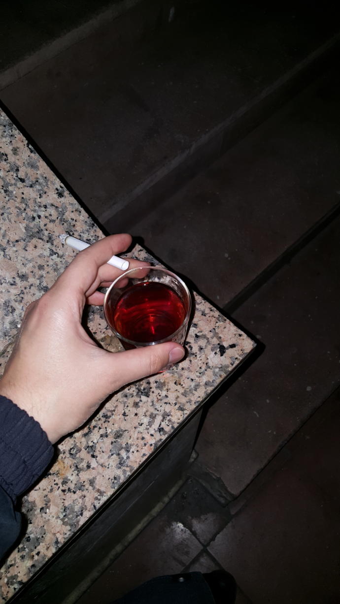 Cay sigara ikilisini sever misinz ?