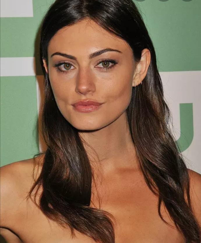 Phoebe Tonkin ya da Megan Fox! Hangisi daha güzel ?