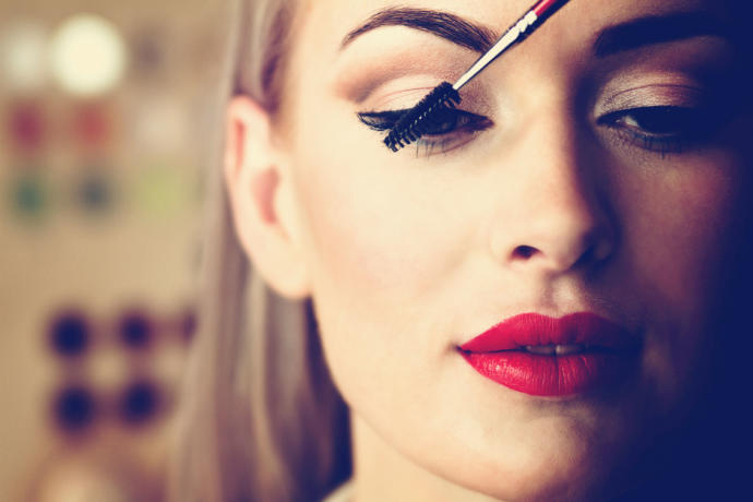 Kozmetik alışverişlerinizde Sephora mı yoksa Mac mi tercih edersiniz?