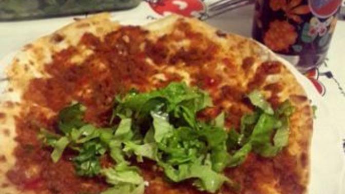 Evde lahmacun yaptım. Nasıl olmuş?