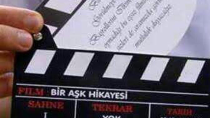 Sosyal medya aracılığıyla davet edildiğiniz düğüne gider misiniz?