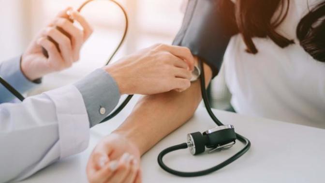 Özel bir hastanede şu an tam kapsamlı check up fiyatları nedir?