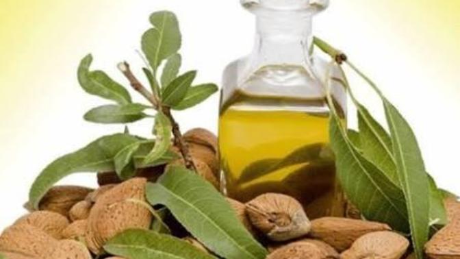 Tatlı badem yağı mucizesi ! Tatlı badem yağını denediniz mi? Faydalarına şahit oldunuz mu?