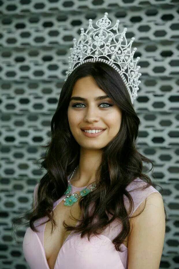 Amine Gülşe mi daha güzel?Leyla Lydia Tuğutlu mu?