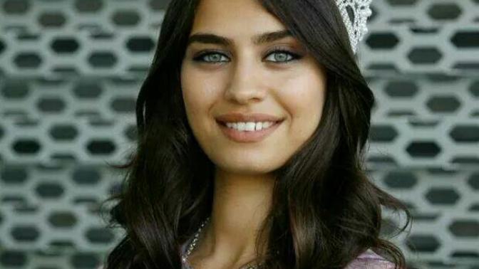 Amine Gülşe mi daha güzel? Leyla Lydia Tuğutlu mu?